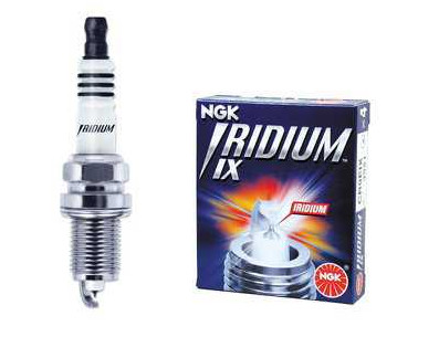 Spark plug outlet r25